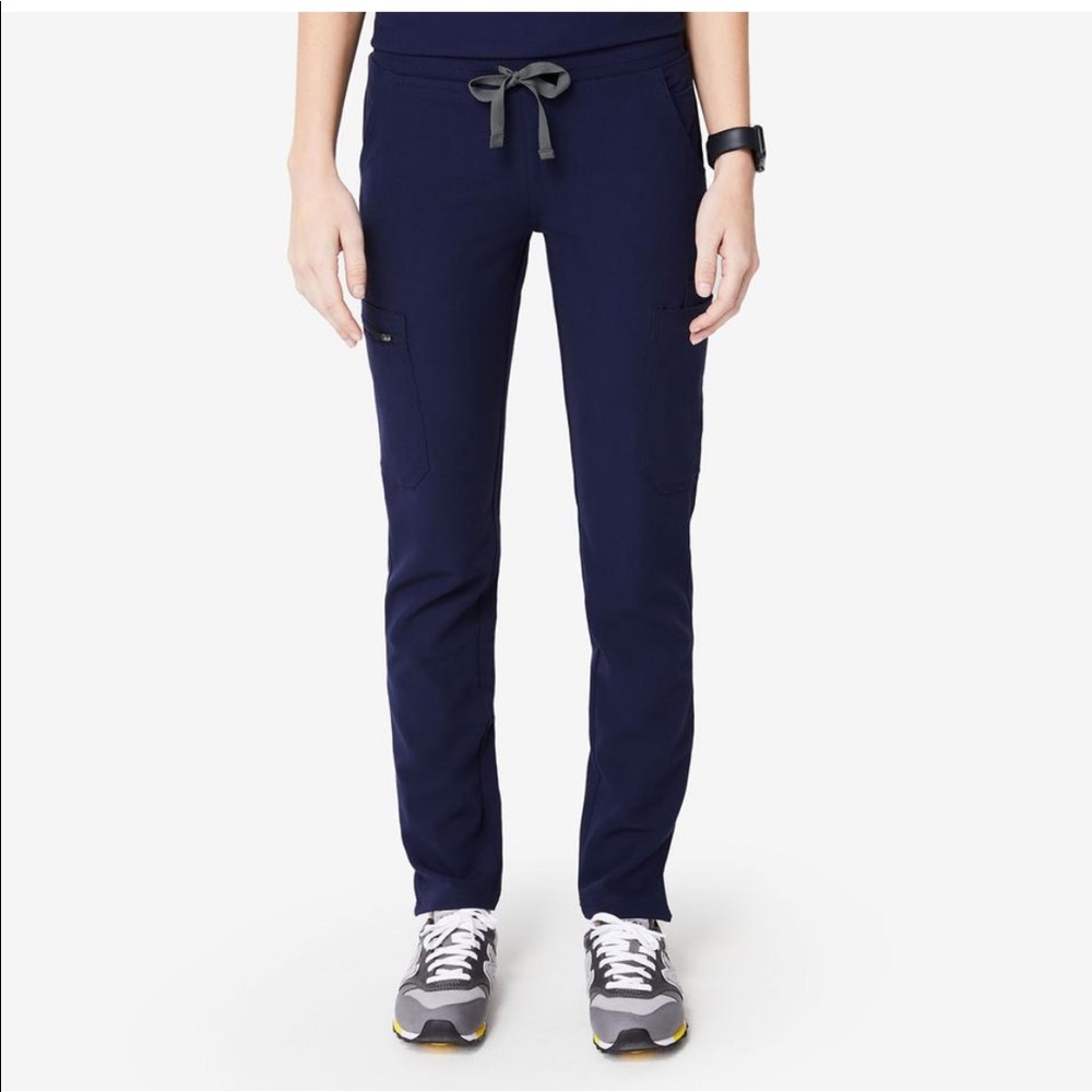 Yola scrub bottom